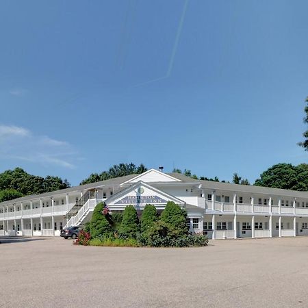 Hamilton Village Inn ノースキングスタウン エクステリア 写真