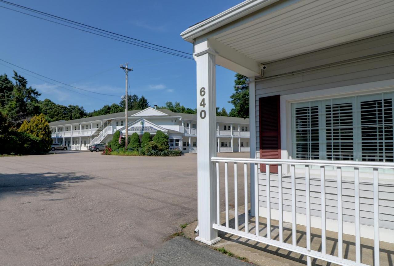 Hamilton Village Inn ノースキングスタウン エクステリア 写真