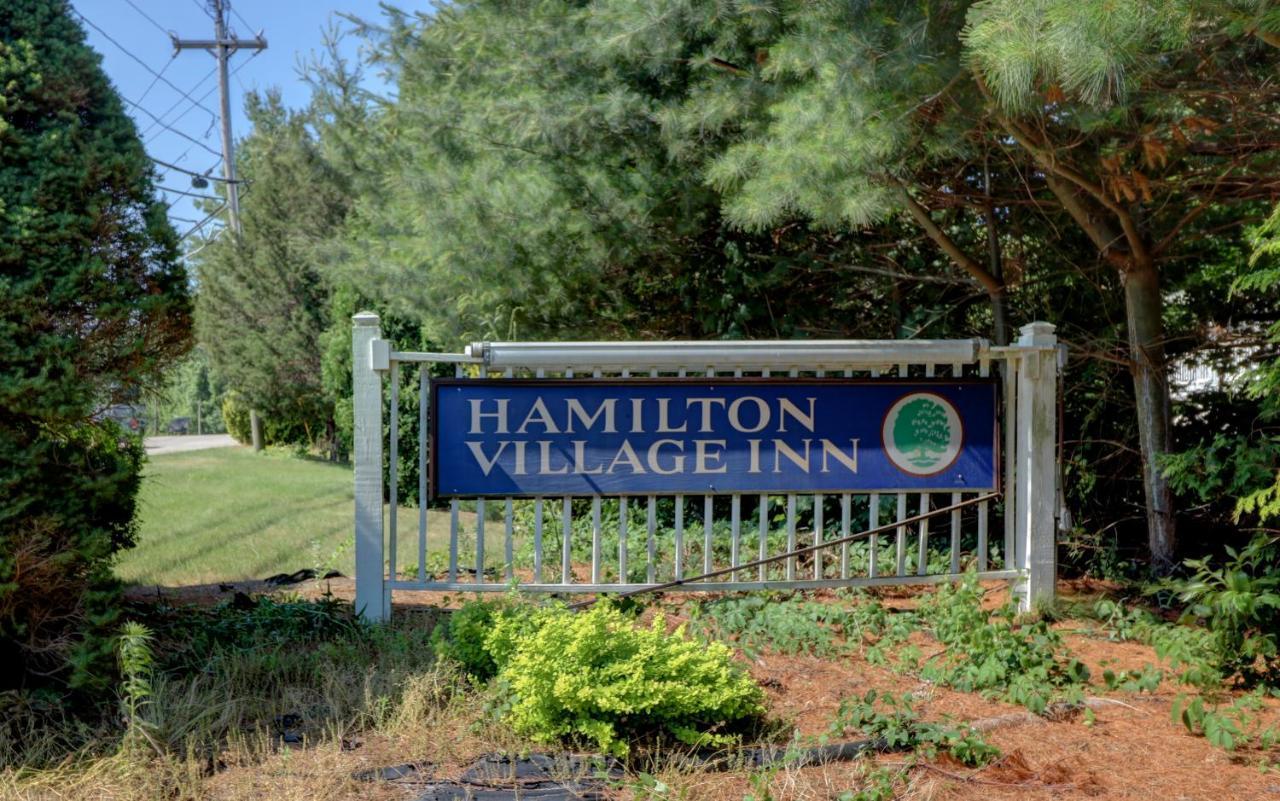 Hamilton Village Inn ノースキングスタウン エクステリア 写真